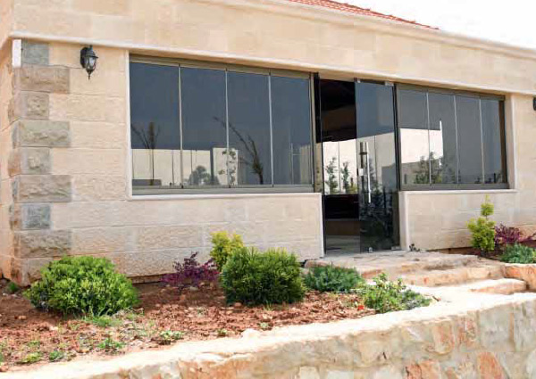 curtain glass 